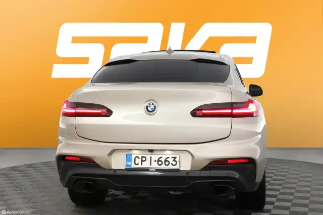 Beige Sedan, BMW X4 – CPI-663