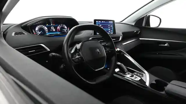 Harmaa Maastoauto, Peugeot 3008 – CPJ-733