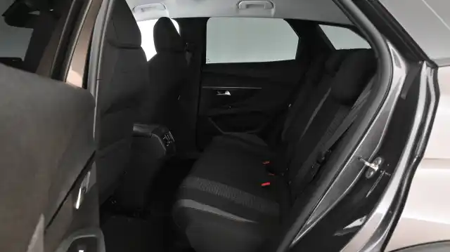 Harmaa Maastoauto, Peugeot 3008 – CPJ-733