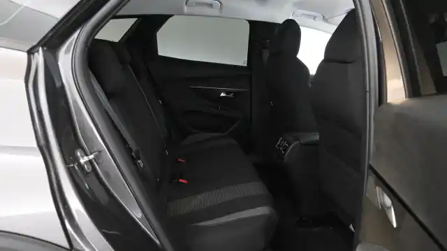 Harmaa Maastoauto, Peugeot 3008 – CPJ-733