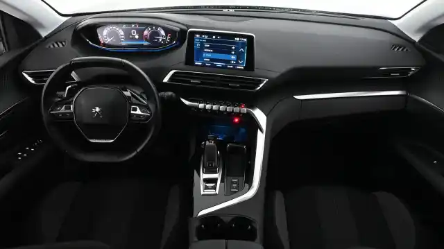 Harmaa Maastoauto, Peugeot 3008 – CPJ-733