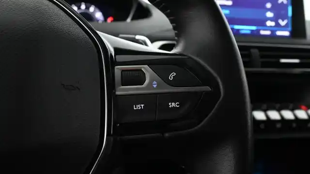 Harmaa Maastoauto, Peugeot 3008 – CPJ-733