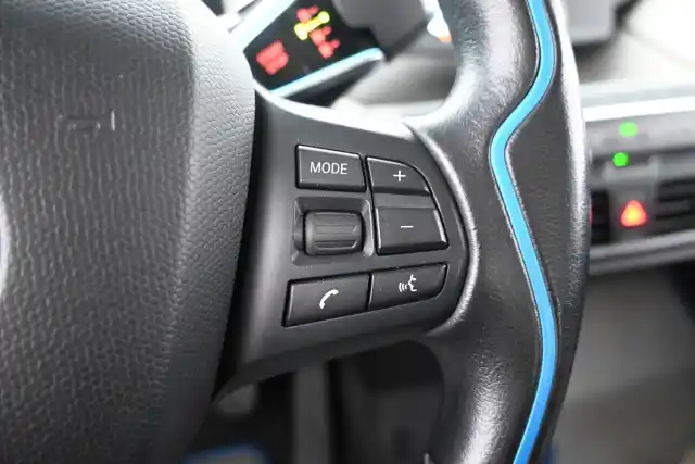 Valkoinen Viistoperä, BMW i3 – CPK-942