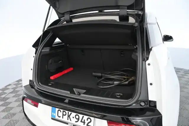 Valkoinen Viistoperä, BMW i3 – CPK-942