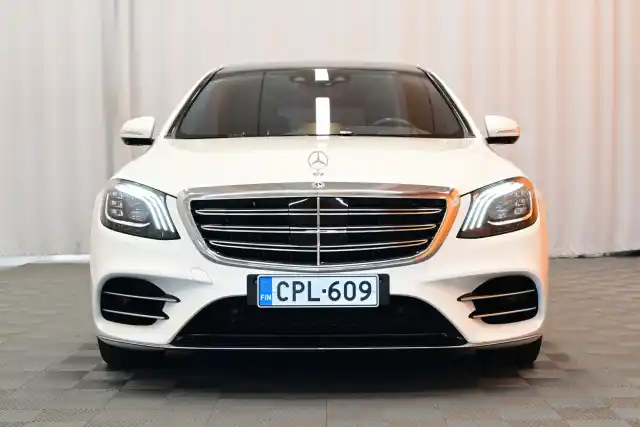 Valkoinen Sedan, Mercedes-Benz S – CPL-609