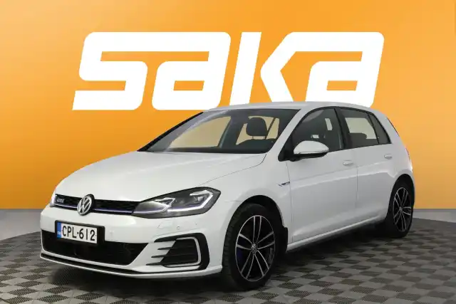 Valkoinen Viistoperä, Volkswagen Golf – CPL-612