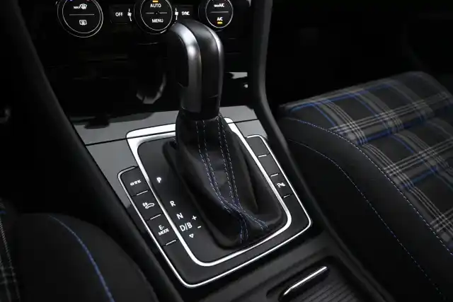 Valkoinen Viistoperä, Volkswagen Golf – CPL-612