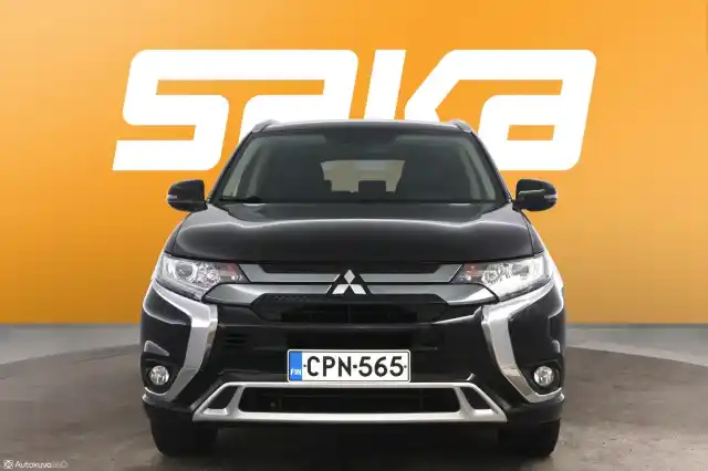 Musta Maastoauto, Mitsubishi Outlander PHEV – CPN-565