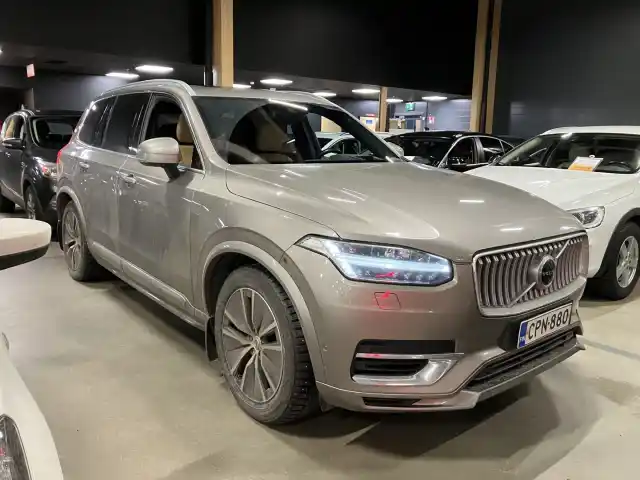 Harmaa Maastoauto, Volvo XC90 – CPN-880