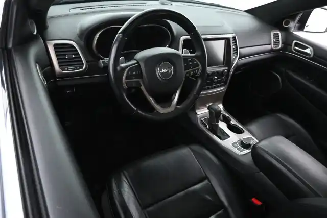 Musta Maastoauto, Jeep Grand Cherokee – CPO-566