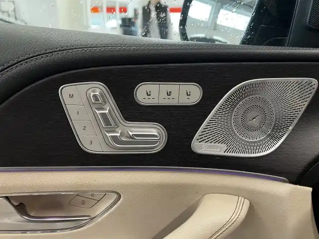 Musta Maastoauto, Mercedes-Benz GLE – CPO-597