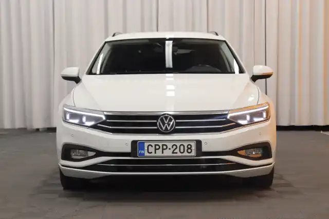 Valkoinen Farmari, Volkswagen Passat – CPP-208