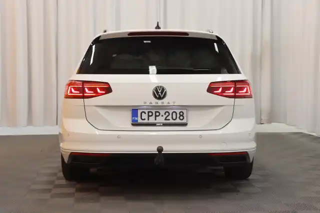 Valkoinen Farmari, Volkswagen Passat – CPP-208