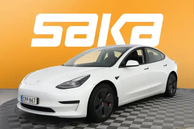 Valkoinen Sedan, Tesla Model 3 – CPP-867