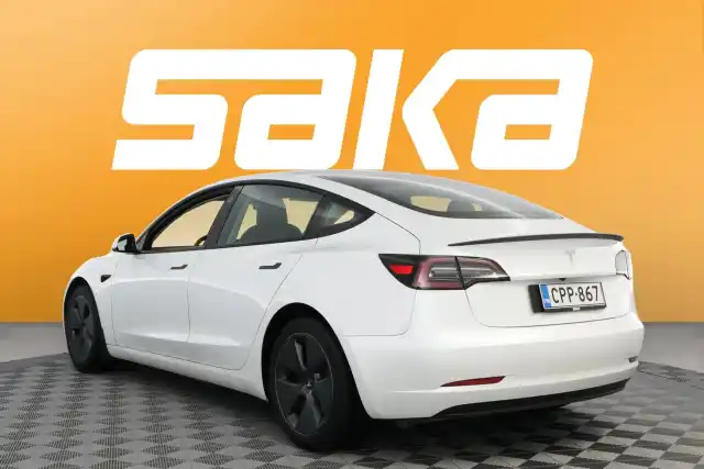 Valkoinen Sedan, Tesla Model 3 – CPP-867