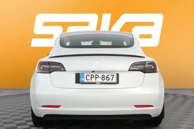 Valkoinen Sedan, Tesla Model 3 – CPP-867