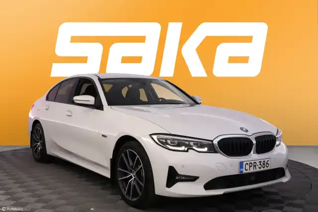 Valkoinen Sedan, BMW 320 – CPR-386