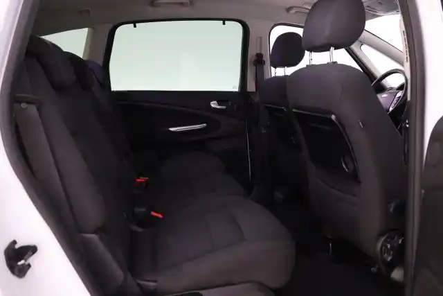 Valkoinen Tila-auto, Ford S-Max – CPS-243
