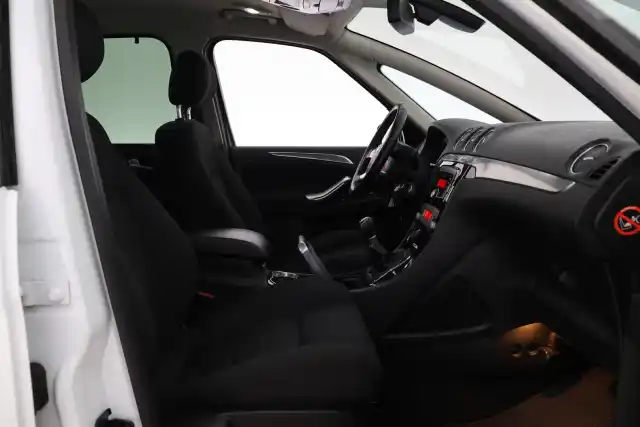 Valkoinen Tila-auto, Ford S-Max – CPS-243