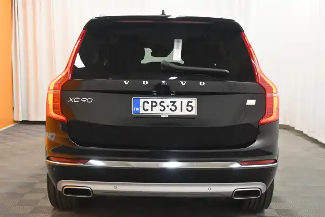 Musta Maastoauto, Volvo XC90 – CPS-315