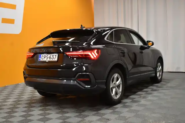 Musta Maastoauto, Audi Q3 – CPS-637