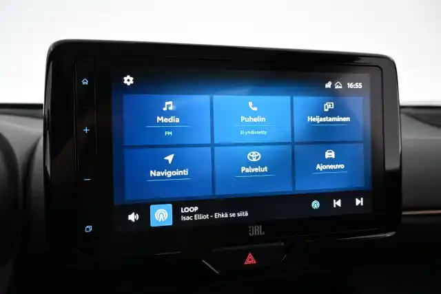 Keltainen Maastoauto, Toyota Yaris Cross – CPT-731