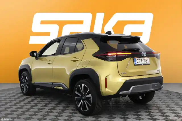Keltainen Maastoauto, Toyota Yaris Cross – CPT-731