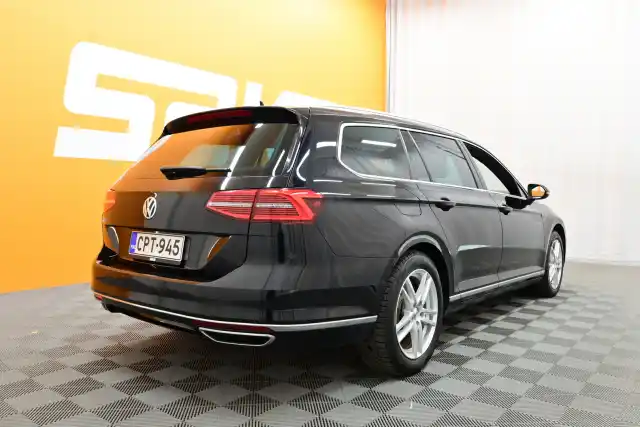 Musta Farmari, Volkswagen Passat – CPT-945