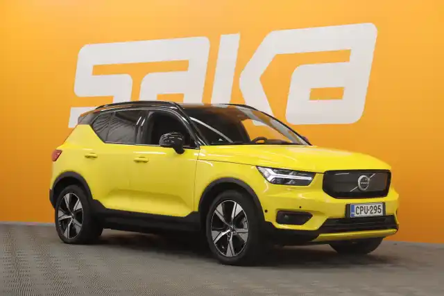 Musta Maastoauto, Volvo XC40 – CPU-295