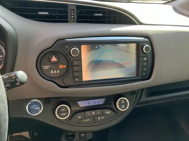 Valkoinen Viistoperä, Toyota Yaris – CPU-361