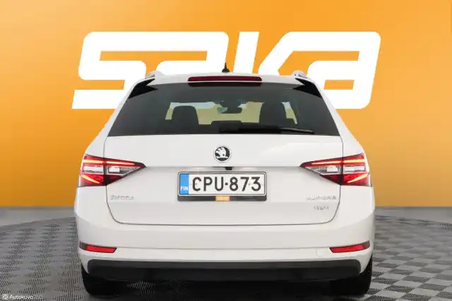 Valkoinen Farmari, Skoda Superb – CPU-873