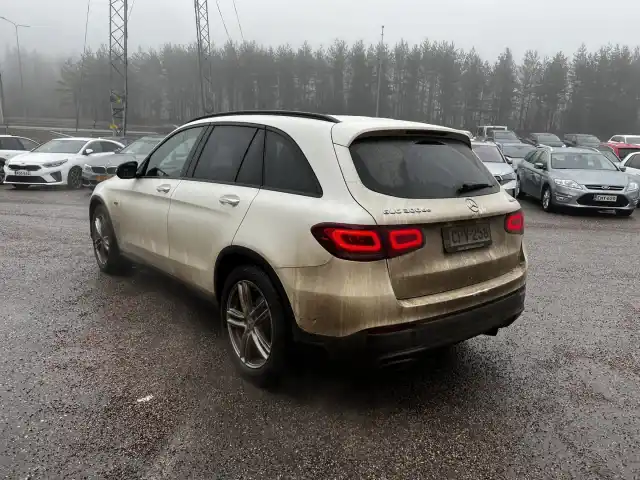 Valkoinen Maastoauto, Mercedes-Benz GLC – CPV-258