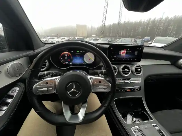 Valkoinen Maastoauto, Mercedes-Benz GLC – CPV-258