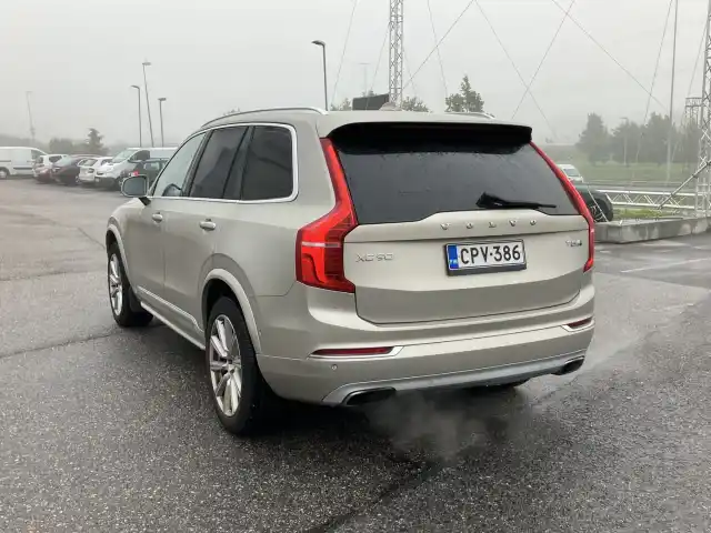 Ruskea Maastoauto, Volvo XC90 – CPV-386