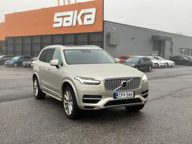 Ruskea Maastoauto, Volvo XC90 – CPV-386