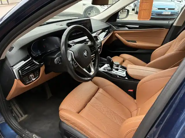 Sininen Farmari, BMW 530 – CPV-601