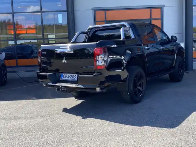 Musta Avolava, Mitsubishi L200 – CPX-209