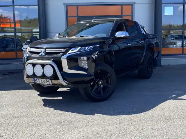 Musta Avolava, Mitsubishi L200 – CPX-209