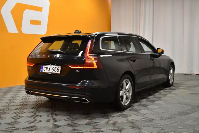 Musta Farmari, Volvo V60 – CPX-656