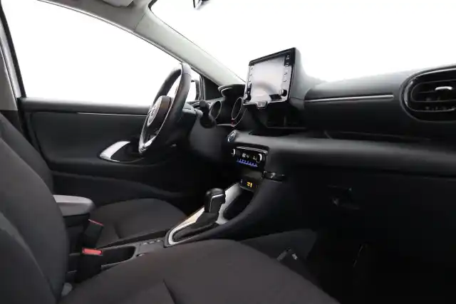 Valkoinen Viistoperä, Toyota Yaris – CPX-957
