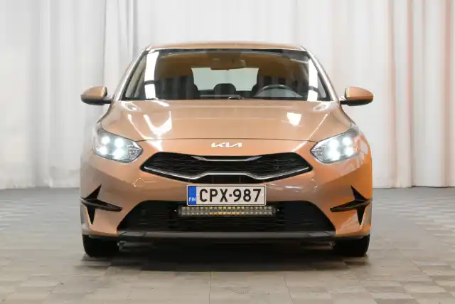 Ruskea (beige) Viistoperä, Kia Ceed – CPX-987