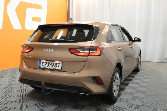 Ruskea (beige) Viistoperä, Kia Ceed – CPX-987