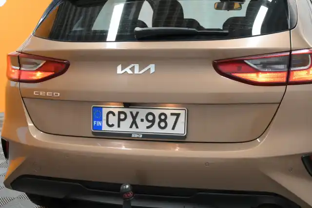 Ruskea (beige) Viistoperä, Kia Ceed – CPX-987