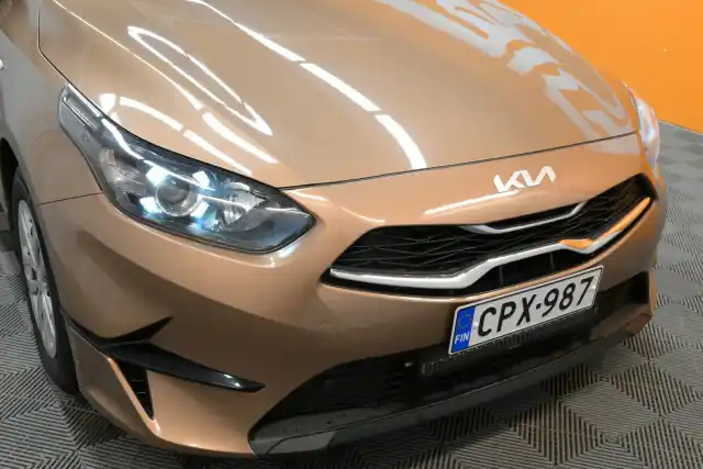 Ruskea (beige) Viistoperä, Kia Ceed – CPX-987