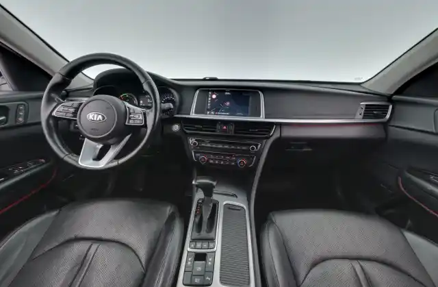 Valkoinen Farmari, Kia Optima – CPY-247