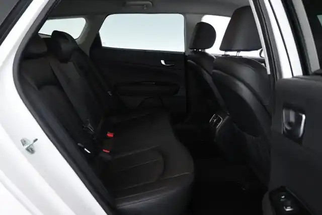 Valkoinen Farmari, Kia Optima – CPY-247