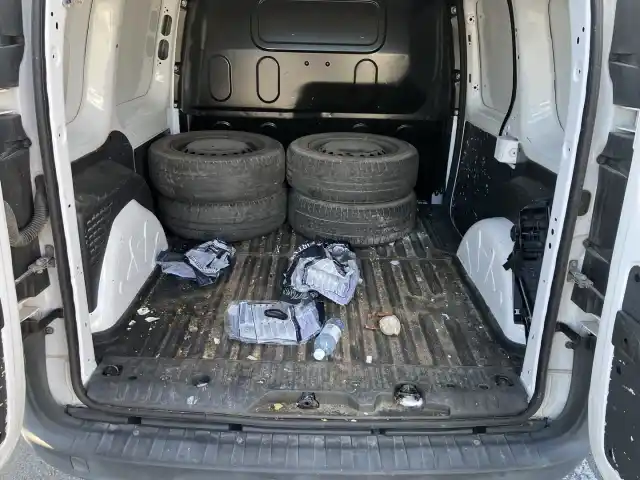 Valkoinen Pakettiauto, Mercedes-Benz Citan – CPY-310