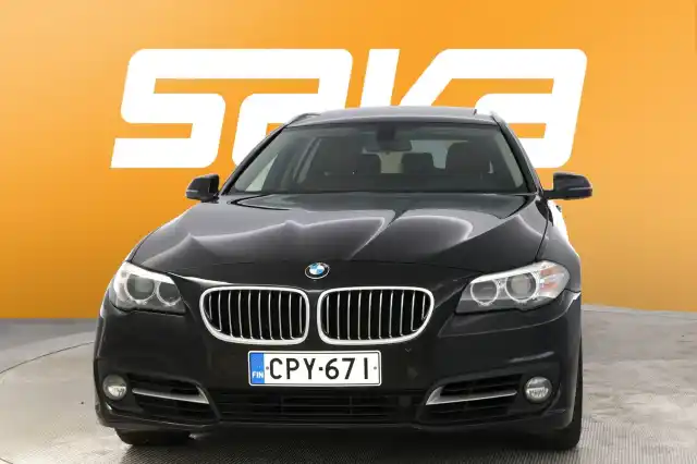 Musta Farmari, BMW 530 – CPY-671