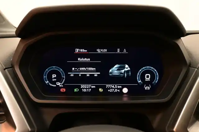 Harmaa Maastoauto, Audi Q4 e-tron – CPY-693