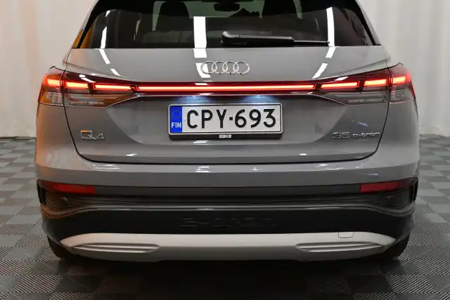 Harmaa Maastoauto, Audi Q4 e-tron – CPY-693